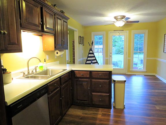 4th image of 110 Sugar Mill Dr