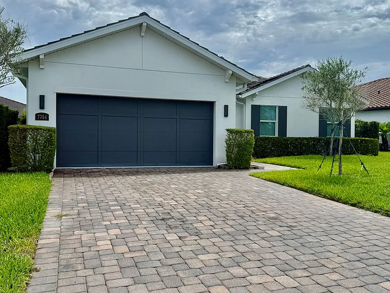 7744 Sandhill Lake Dr — Photo 17