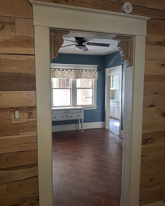 1st image of 629 NE Twiss Ave