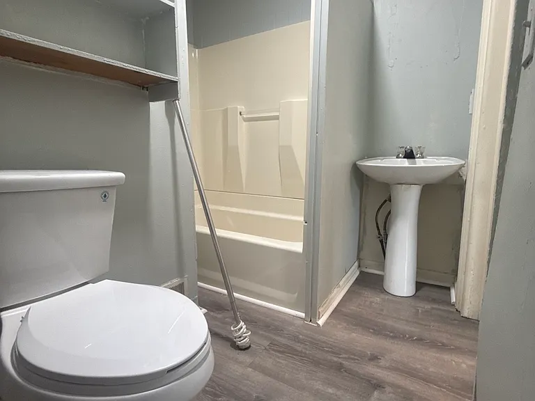 74 Starling St — Photo 8