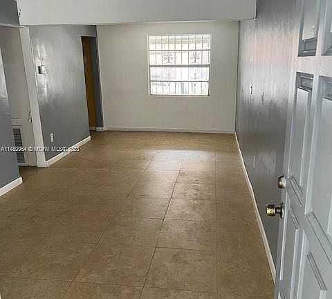 5th image of 3176 NW 31st St