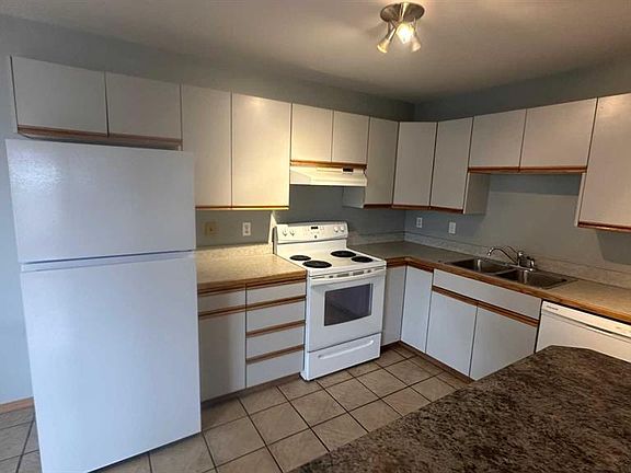 4th image of 6203 S Bowness Rd NW #8