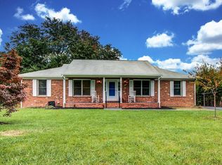7826 Barrens Rd, Roanoke, VA 24019