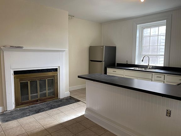 5th image of 105 N Church St #4