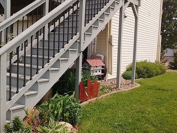 3rd image of 345 Pintail St