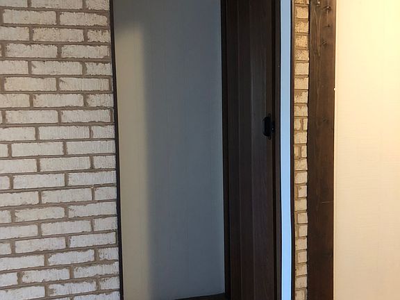 5th image of 2022 Longyear Ave #2D