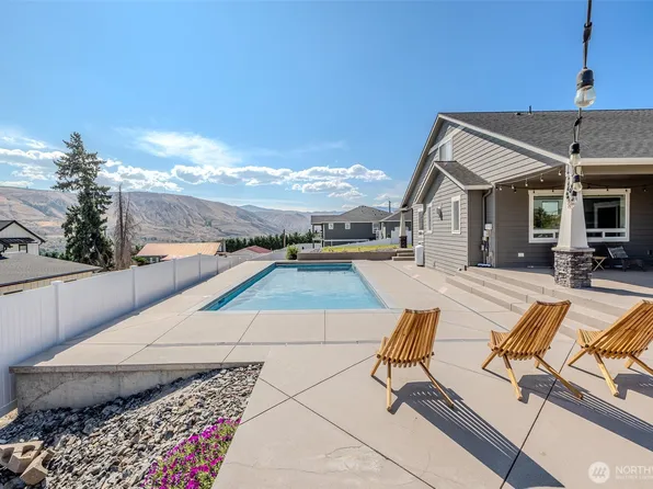 821 S Mary Avenue, East Wenatchee, WA 98802