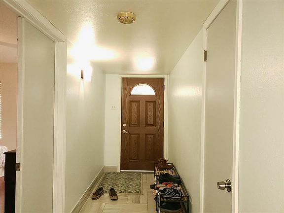 3rd image of 2916 Rolling Hills Dr