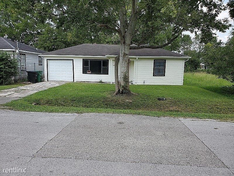 1st image of 4411 Rosemont St