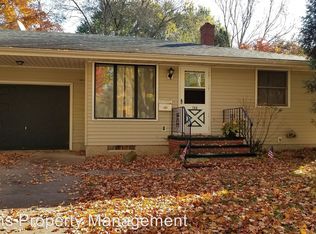 126 S 8th St, River Falls, WI 54022