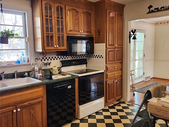 5th image of 8164 S Mayfield Ln