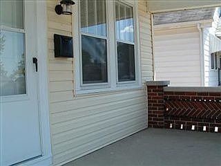 4th image of 132 N Quentin Ave