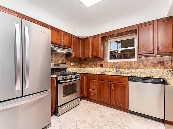 4th image of 2201 W Rosemont Ave #C