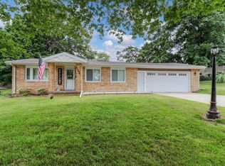 1304 Welling St, Bloomington, IL 61701