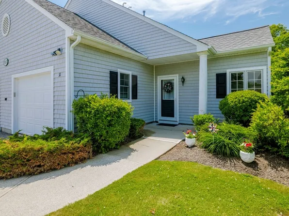 32 Village Way #32, Westport, MA 02790