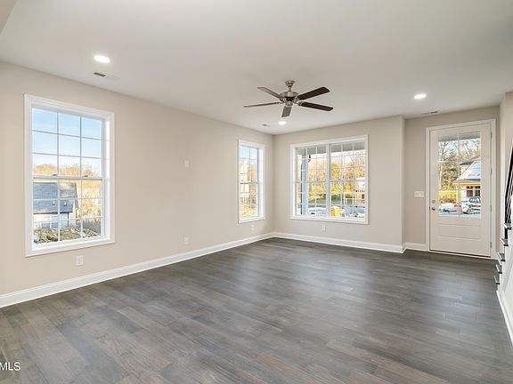 5th image of 2334 Birch Hollow Ln