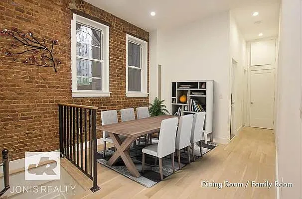 Rented by Jonis Realty | media 1