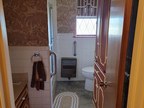 second bathroom