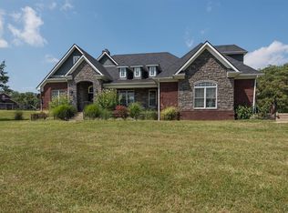 1351 Robinson Renaker Rd, Berry, KY 41003