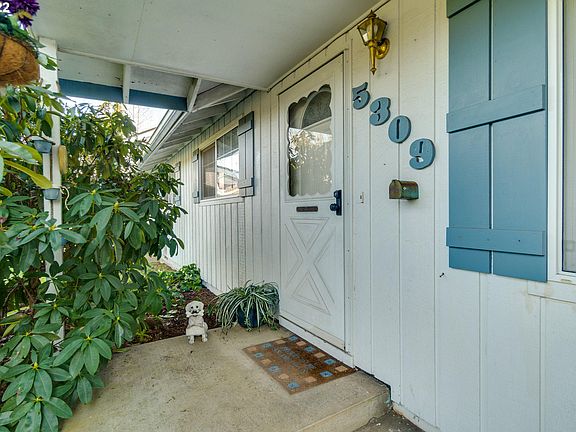 3rd image of 5309 NE 159th St