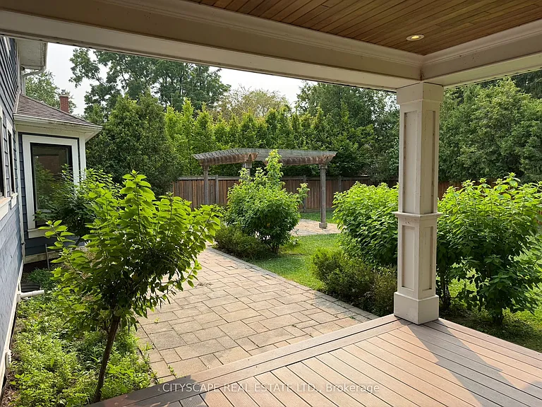 2009 Waters Edge Dr — Photo 35