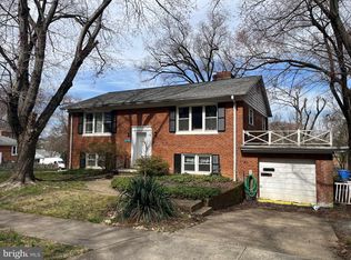 10610 Oliver St, Fairfax, VA 22030