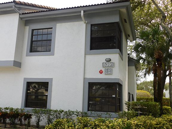 2nd image of 5391 Verona Dr APT H