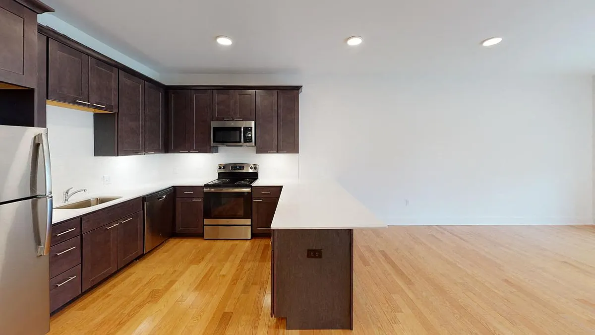 Floor plan 405