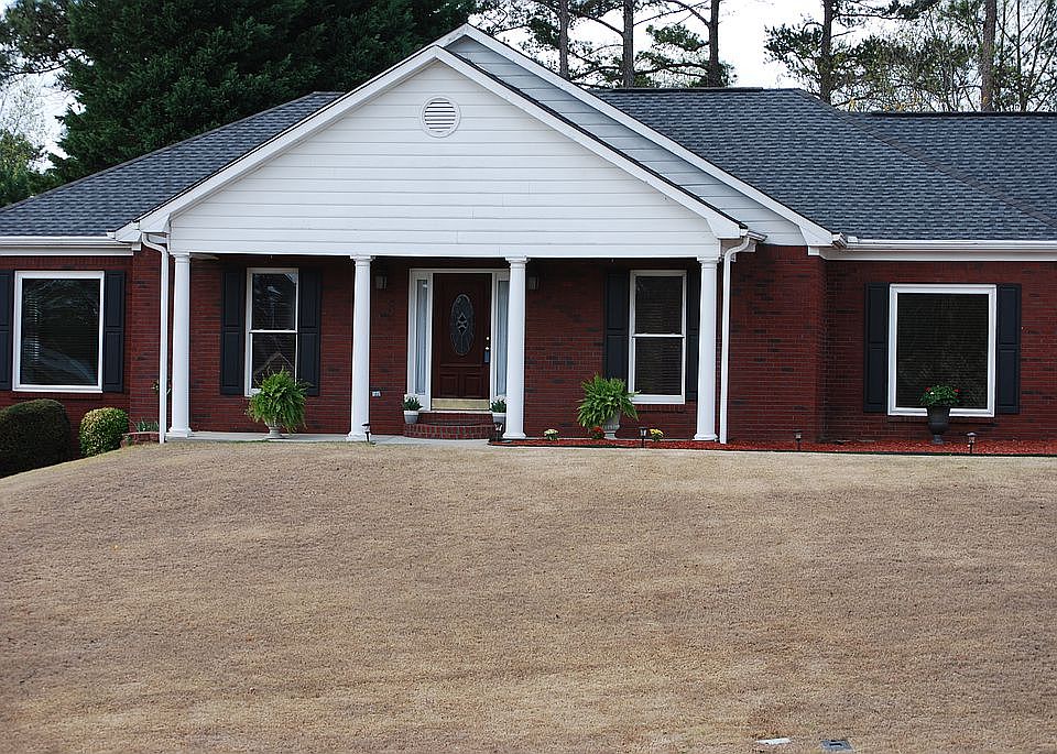 1st image of 2042 Fairway Trace Ln