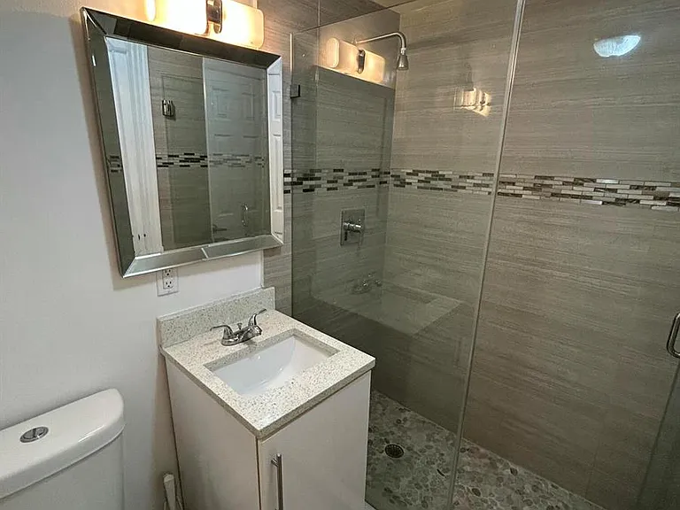 914 NE 15th Ave #1 — Photo 14