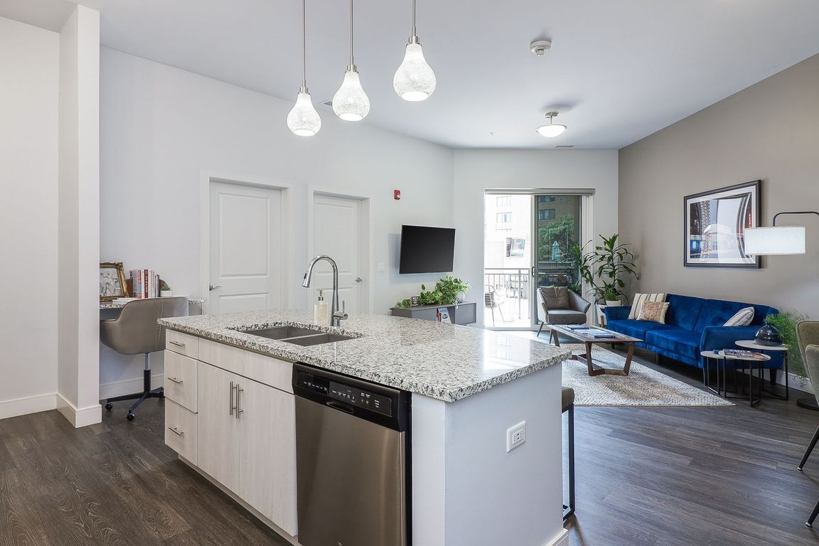 Burlington Station - 5100 Forest Ave Downers Grove IL | Zillow