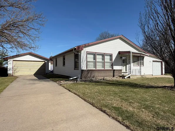 512 N Harris St, Wilber, NE 68465