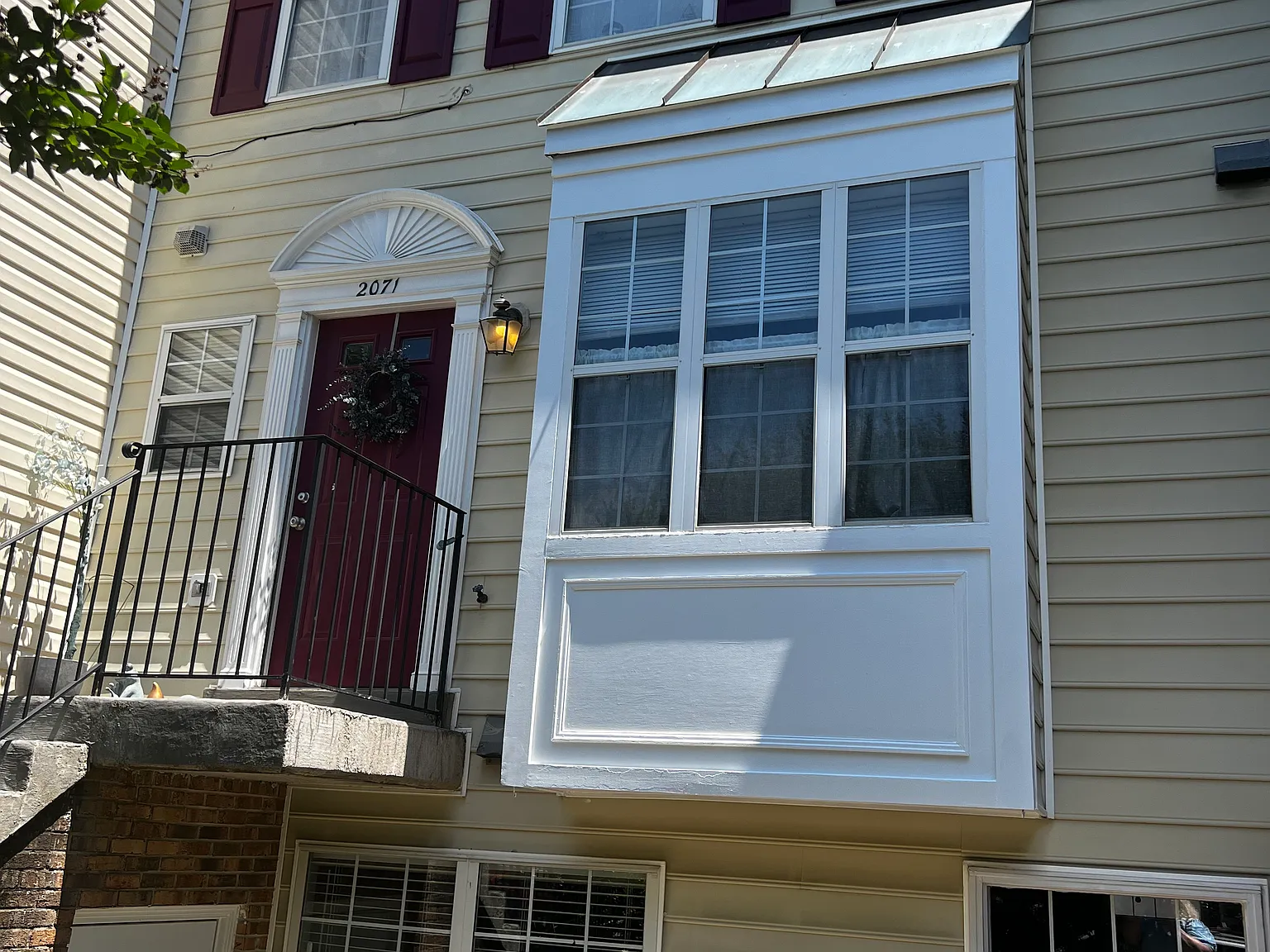 3 bed, 2.5 bath, 1400 sqft, $2,700 — Photo 1