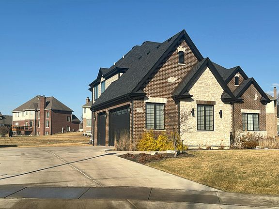 3rd image of 22650 Oakfield Dr