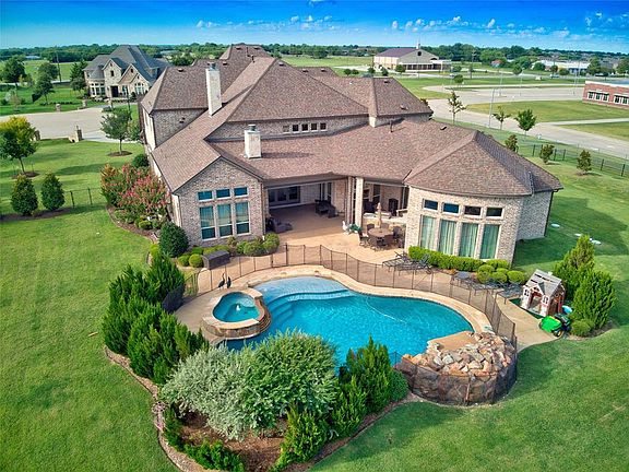 3rd image of 1201 Boerne Ct