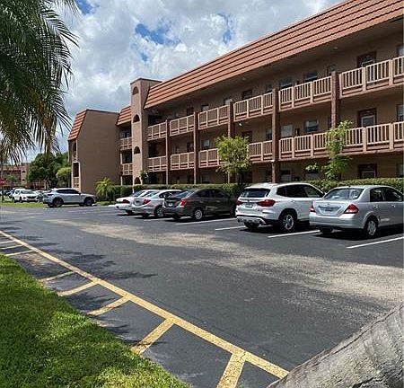 2nd image of 9800 Sunrise Lakes Blvd APT 105