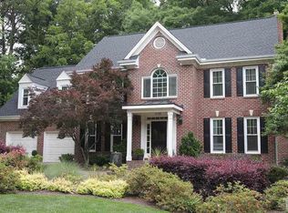 8728 Davishire Dr, Raleigh, NC 27615