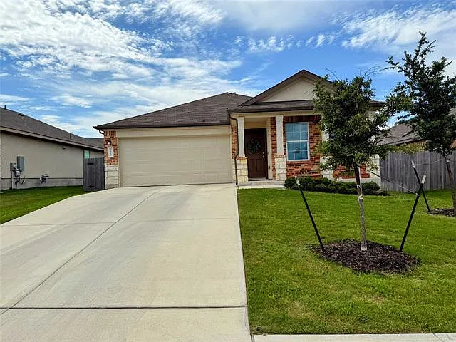 3 bed, 2.0 bath, 1772 sqft, $2,150 — Photo 2