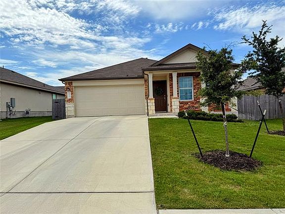 2nd image of 5612 Bellissima Way