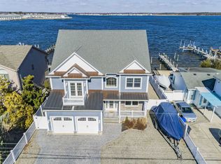 108 Grand View Dr, Toms River, NJ 08753