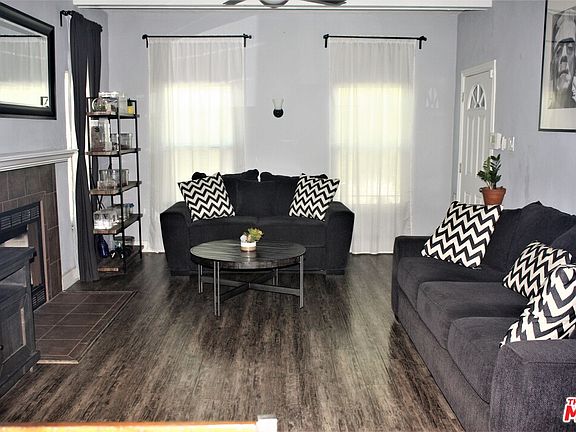5th image of 2046 W 71st St