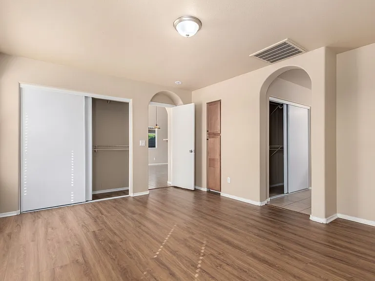 1621 E Ash Ave — Photo 12