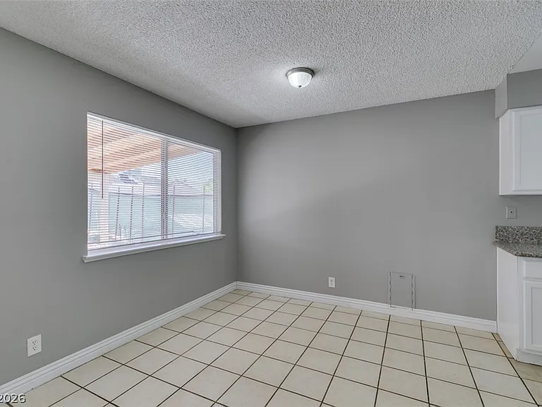 4732 Chantilly Ave — Photo 15