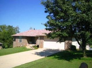 1351 W Paradise Dr, Nixa, MO 65714