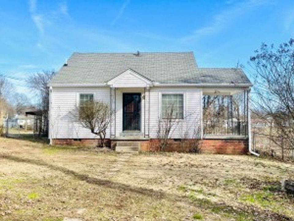 1st image of 110 Rosewood Cir