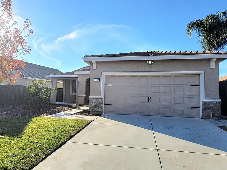 1447 Orgullo Ln — Photo 1