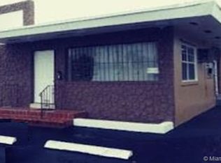 104 NW 9th St #3, Hallandale, FL 33009