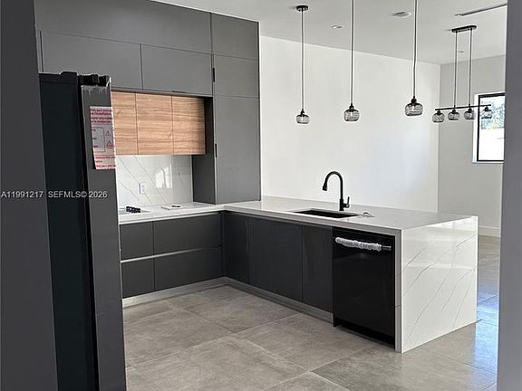 2nd image of 4625 SW 32nd Ave #Townhouse 1c