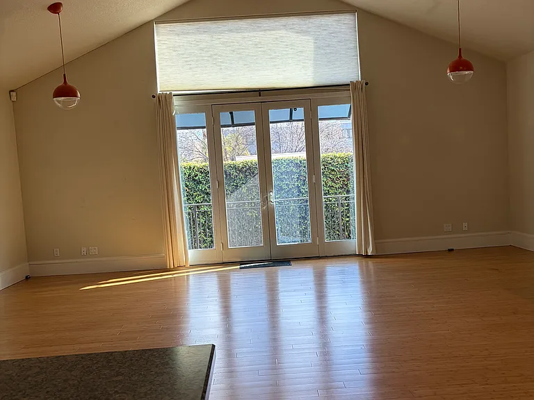 527 Mendocino Ave #A — Photo 13