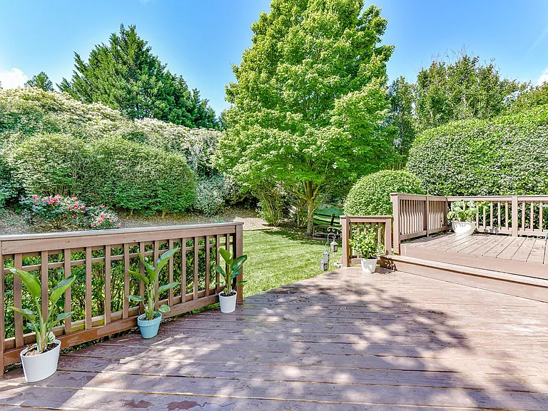 16829 Hampton Trace Rd — Photo 43